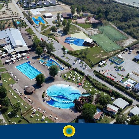 Club Del Sole Spina Family Collection Hotell Lido di Spina Exteriör bild